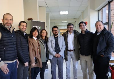 Delegación de Entel Digital visita laboratorios de MIRO en la Universidad de Concepción