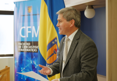 UdeC impulsa jornada sobre tecnologías cuánticas y comunicaciones ópticas