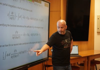 Escuela de Verano 2026 reúne a destacados académicos internacionales en Física Teórica en la Universidad de Concepción
